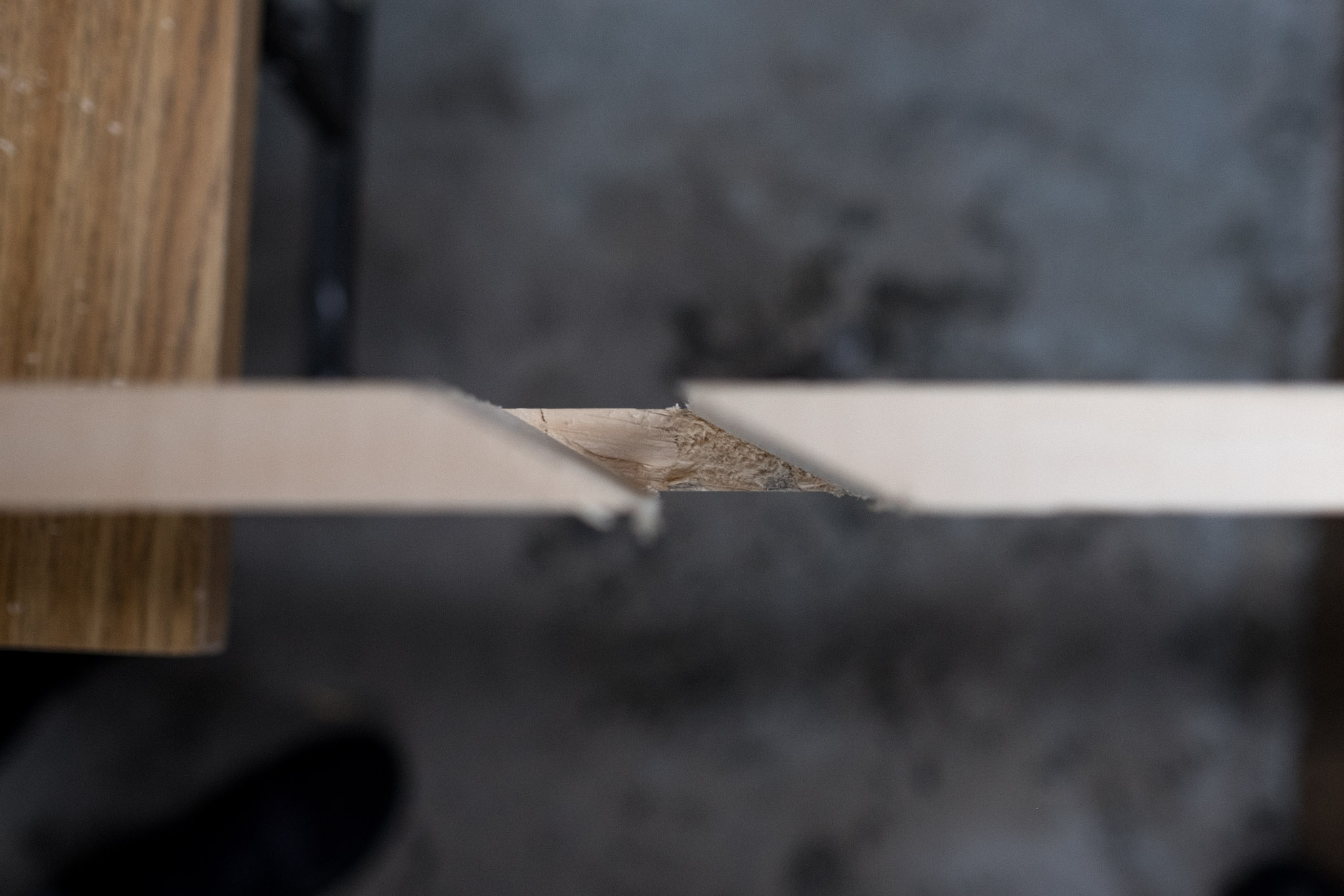 The process behind my minimal wood shelf project